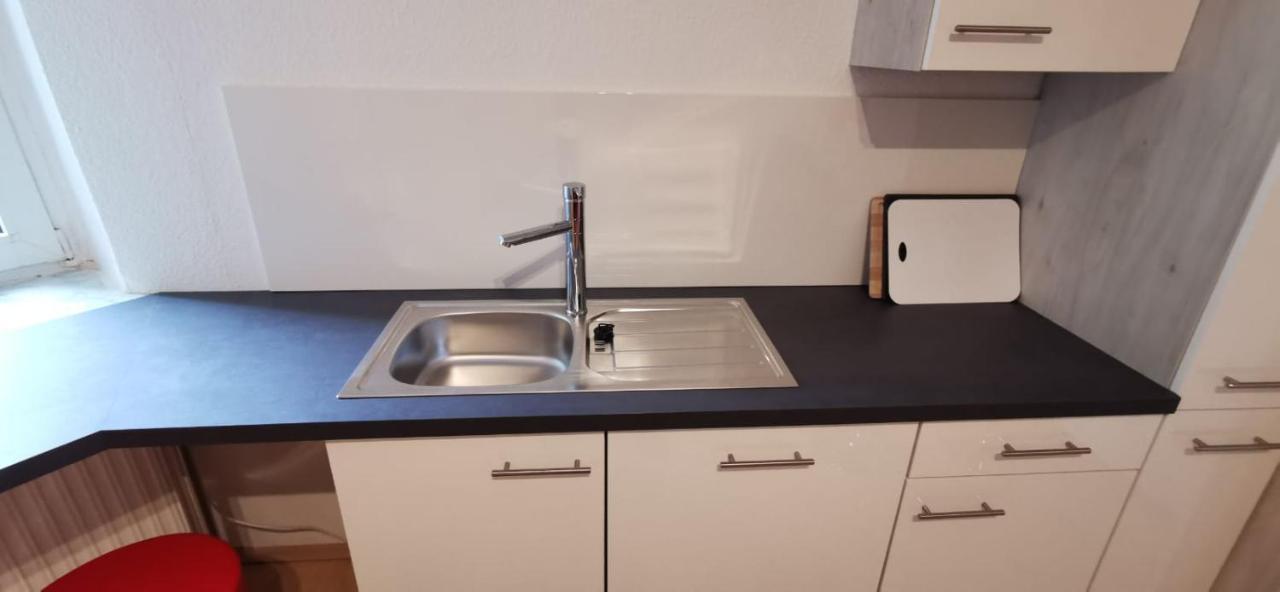 Modern Living In A Perfect Location Apartment *