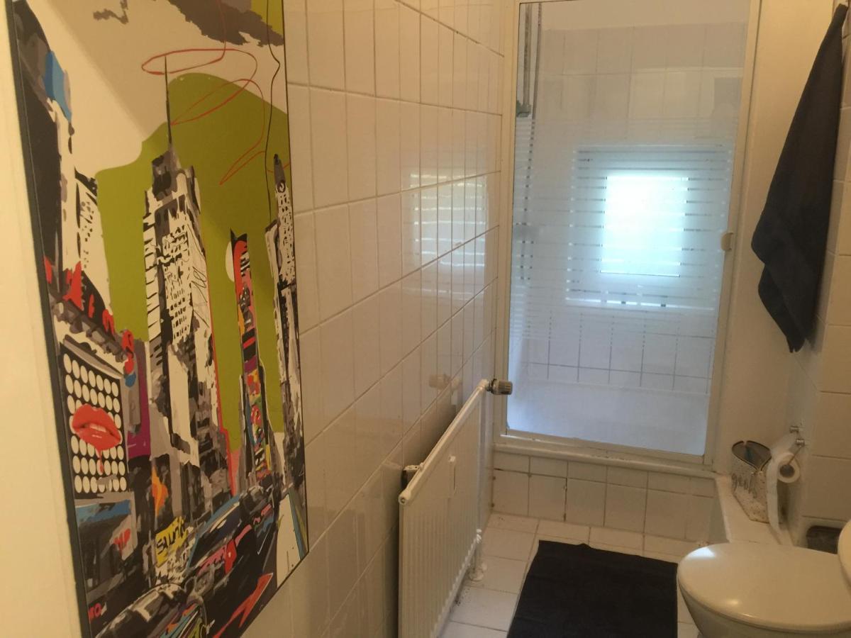 Modern Living In A Perfect Location Apartment Essen